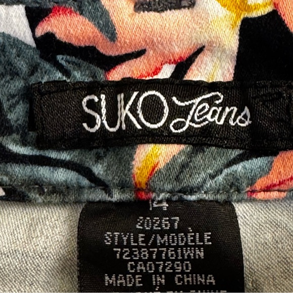 Suko Jeans Women’s Jean Shorts Floral Size 14 - Picture 9 of 14